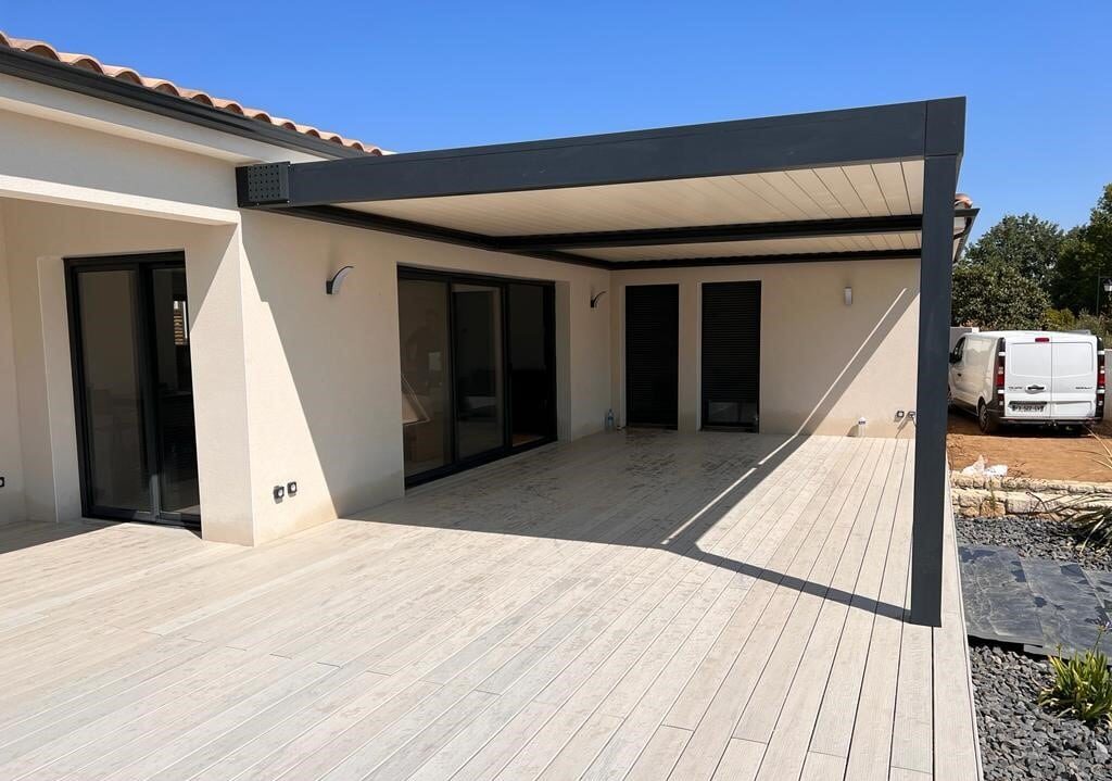 Aménagement extérieur : Aménagement terrasse LEGACY et pergola bioclimatique