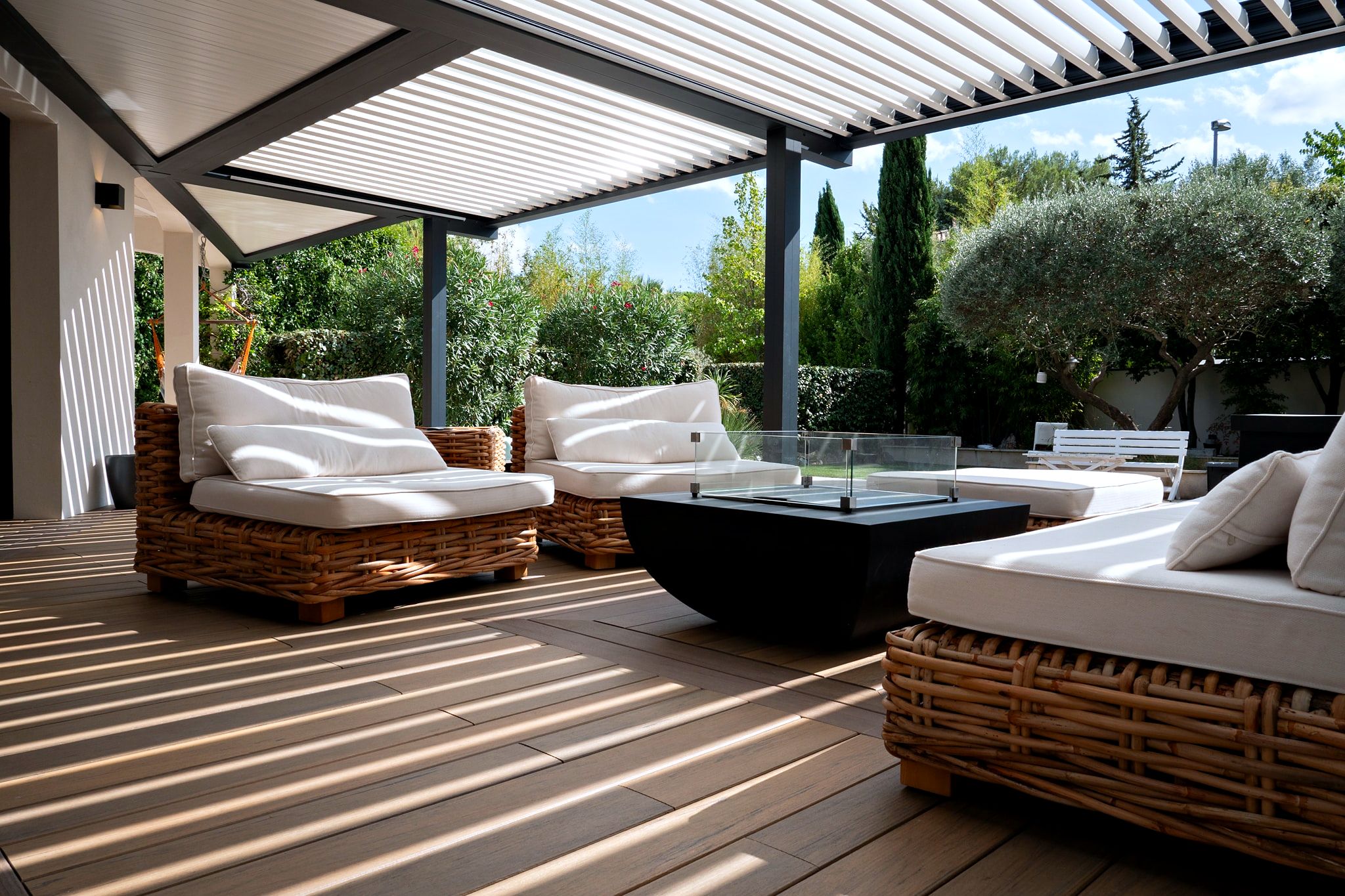 Amenagement terrasse et pergola au nord de Montpellier