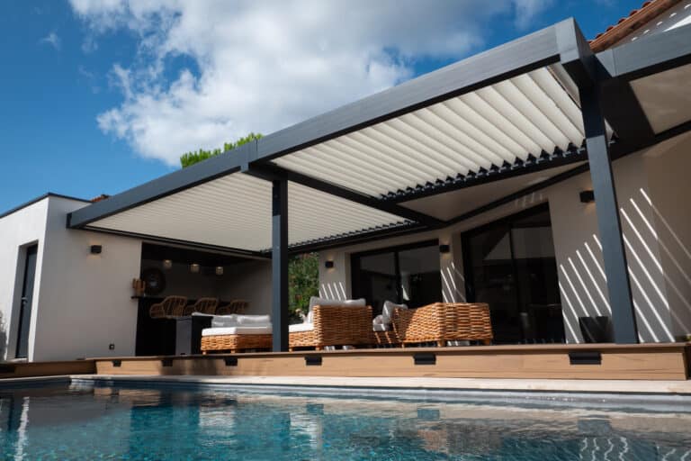 Pergola bioclimatique aluminium