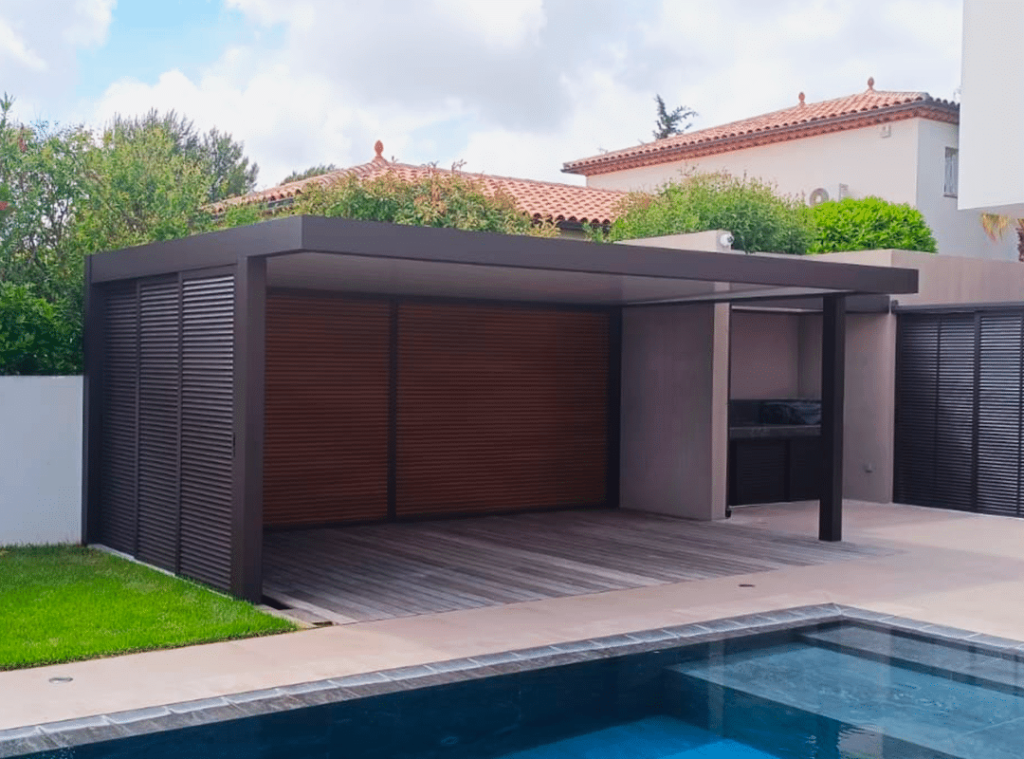 Pool house