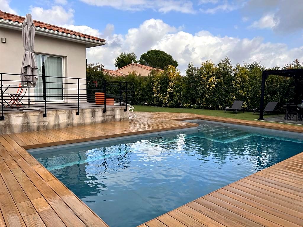 Terrasse en bois composite à Montpellier