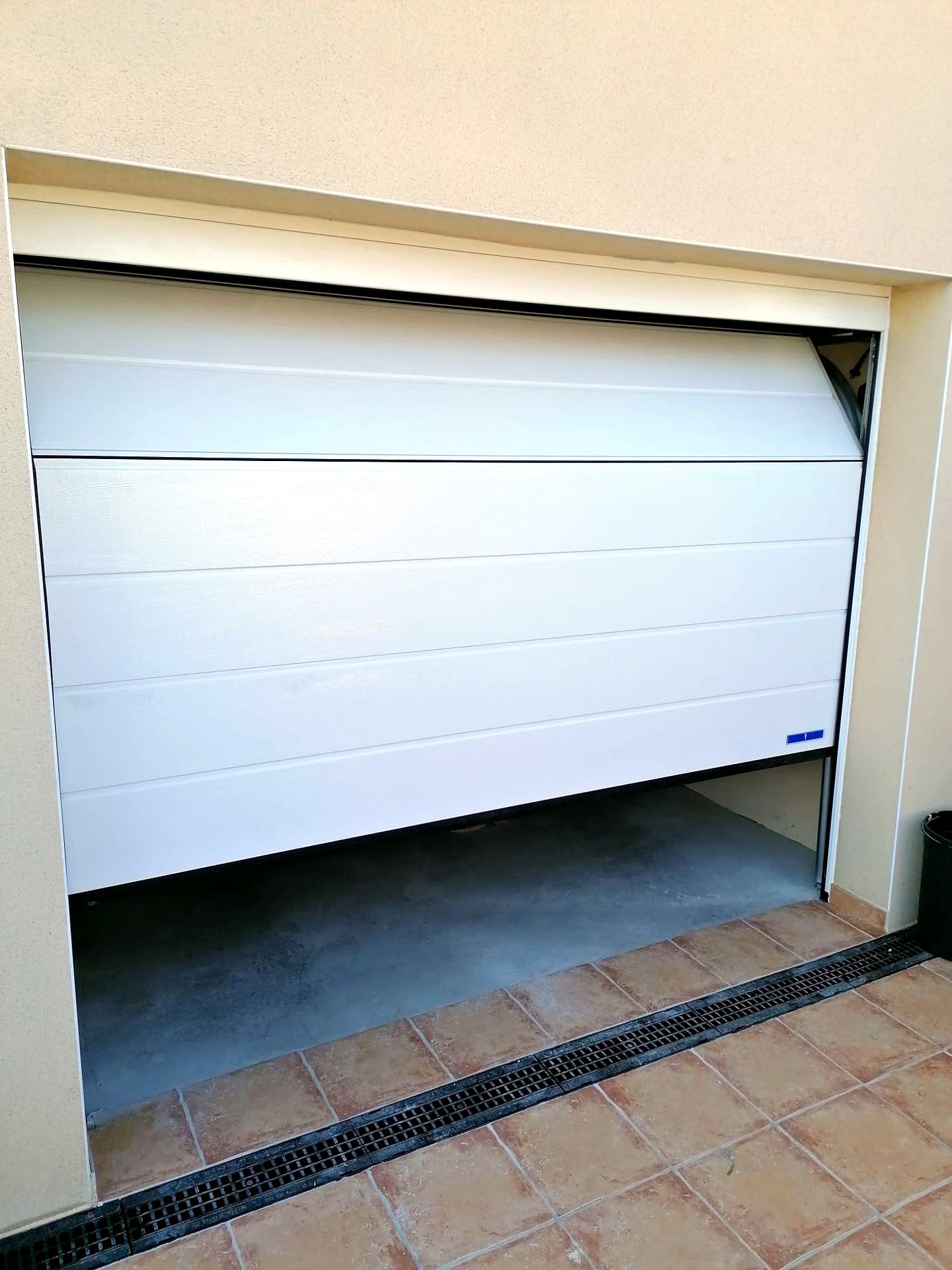 Motorisée, sécurisée, assortie à la maison