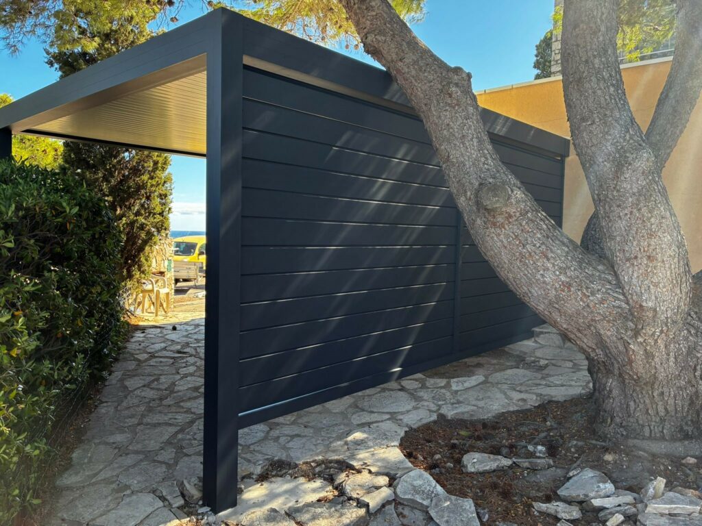Pergola à toit fixe