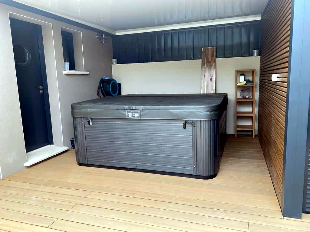 Abri spa / espace bien-être
