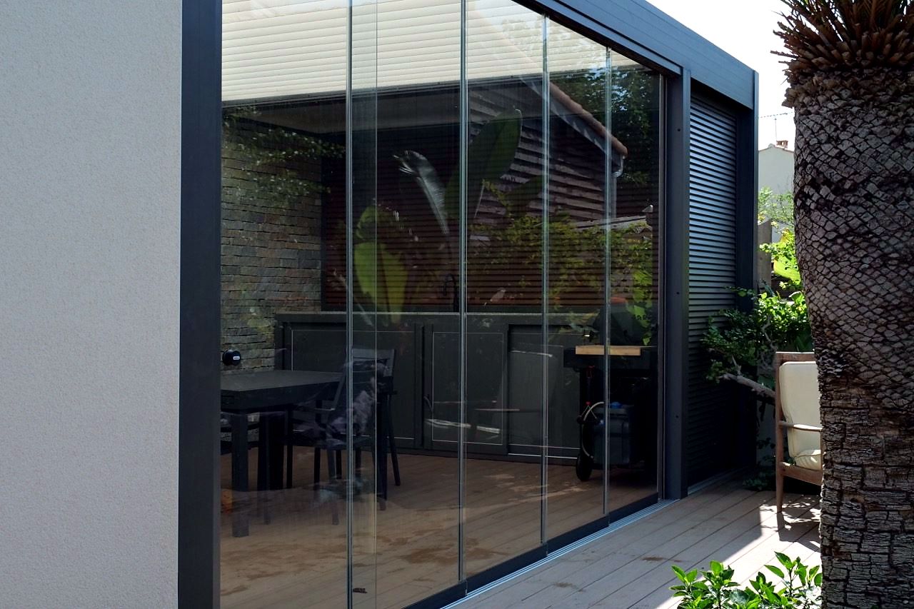 Lumière, isolation et design, en aluminium ou en PVC