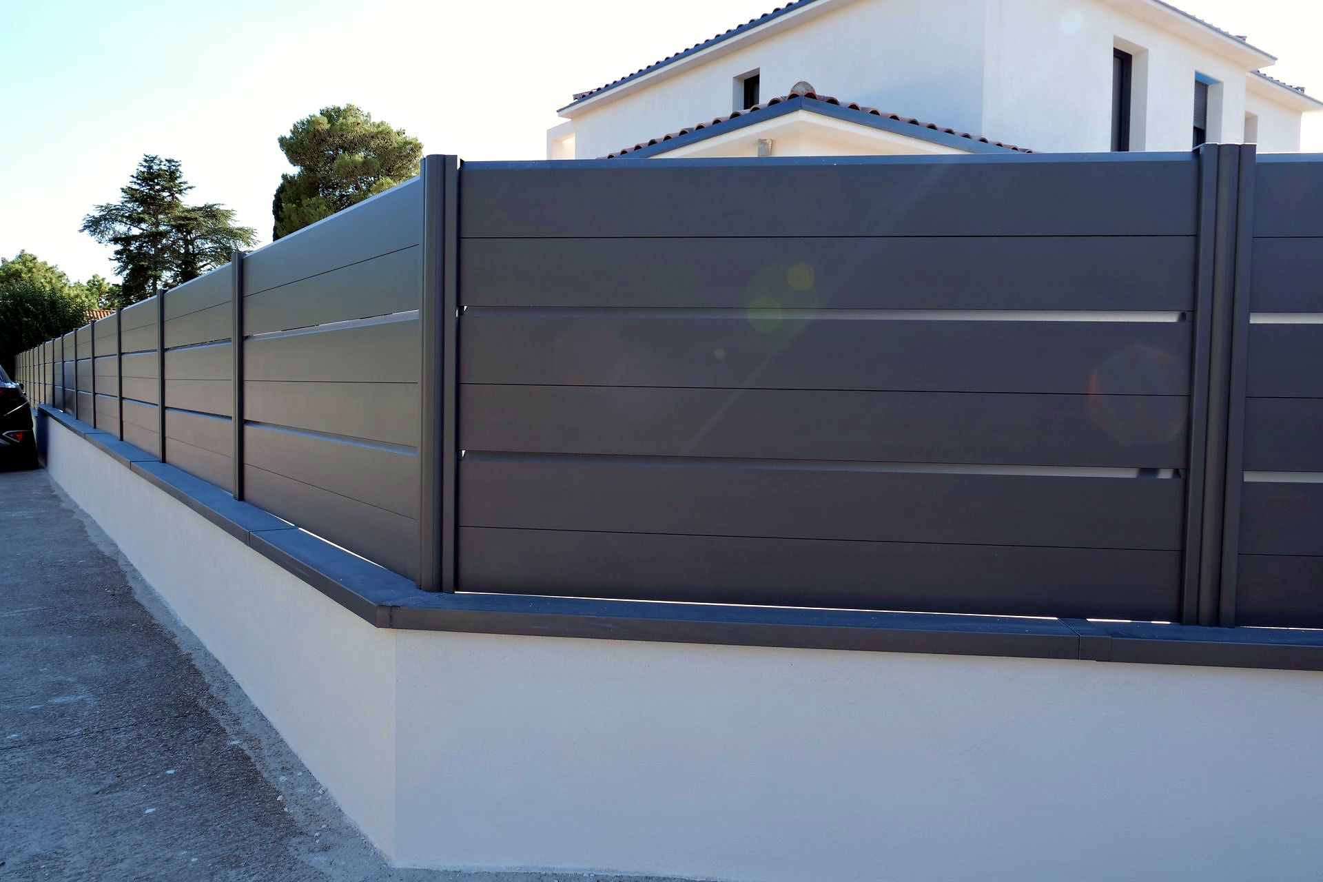 Des panneaux modulables pour clôturer sans enfermer